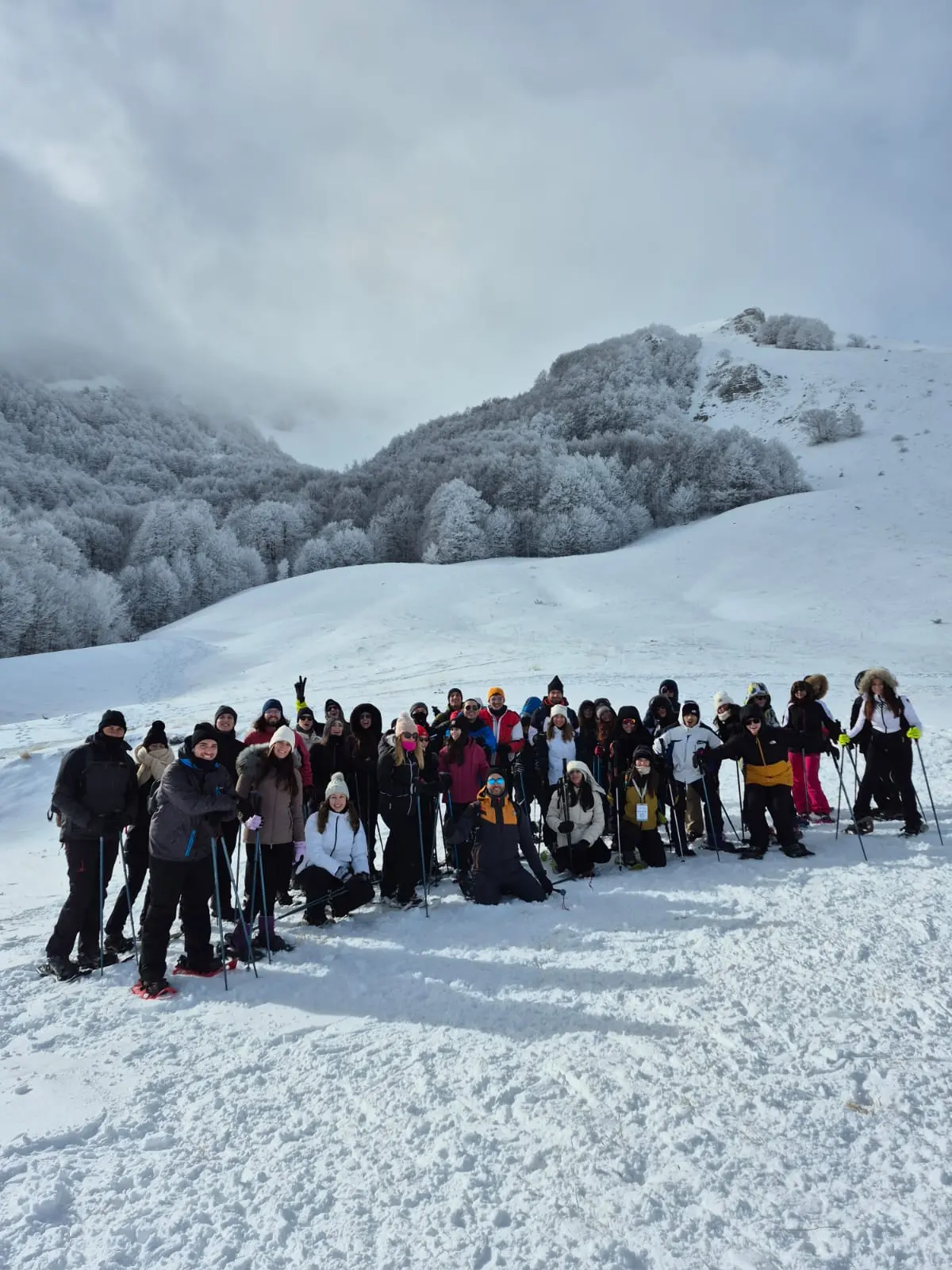 Ciaspole Roccaraso Neve e Natura – Ciaspolata dall’Aremogna Ciaspole Roccaraso Neve e Natura – Ciaspolata dall’Aremogna slide